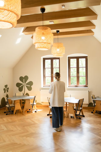 Architektura w harmonii z przyrodą – historia Przedszkola Laskowa